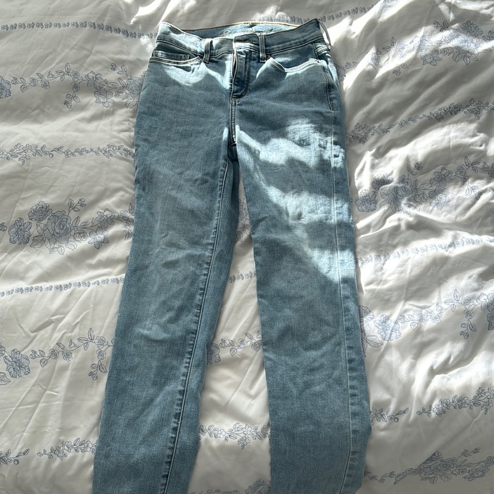 Women's Light Blue Jeans